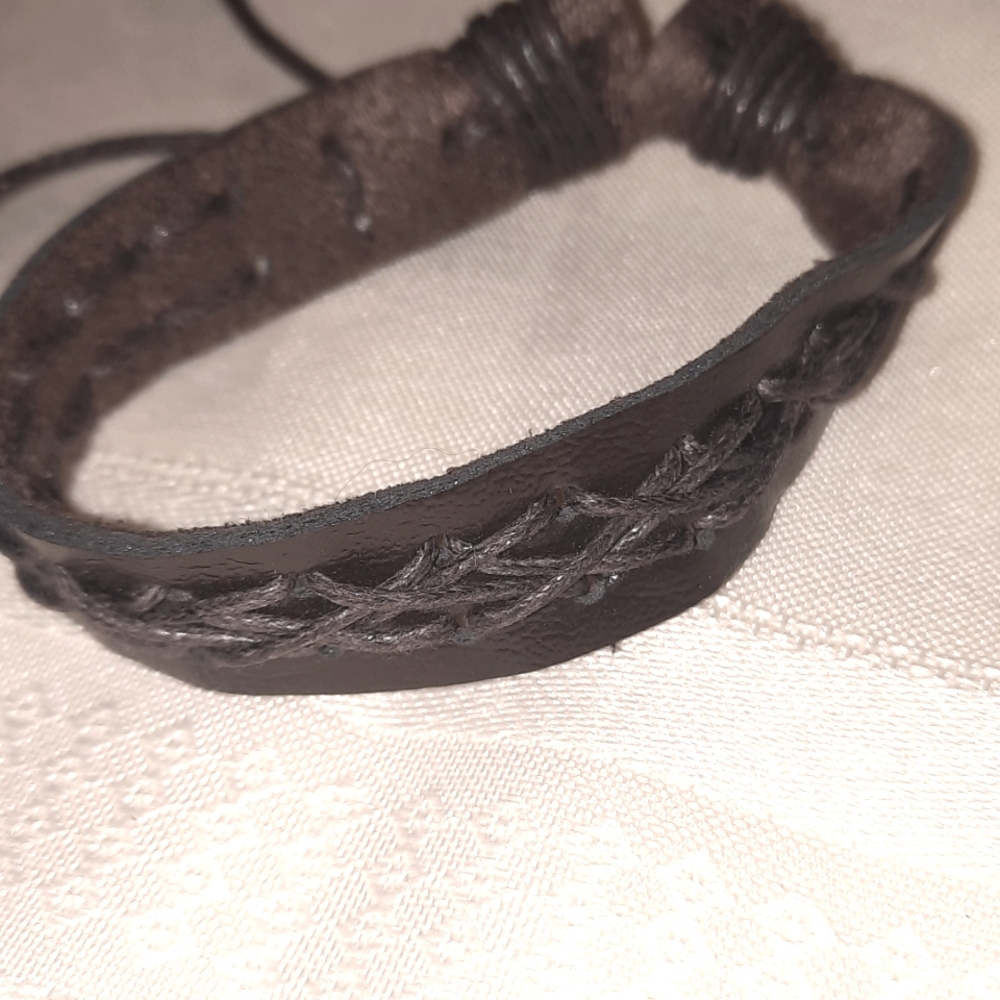 3 Bracelets - Picture 7 of 9